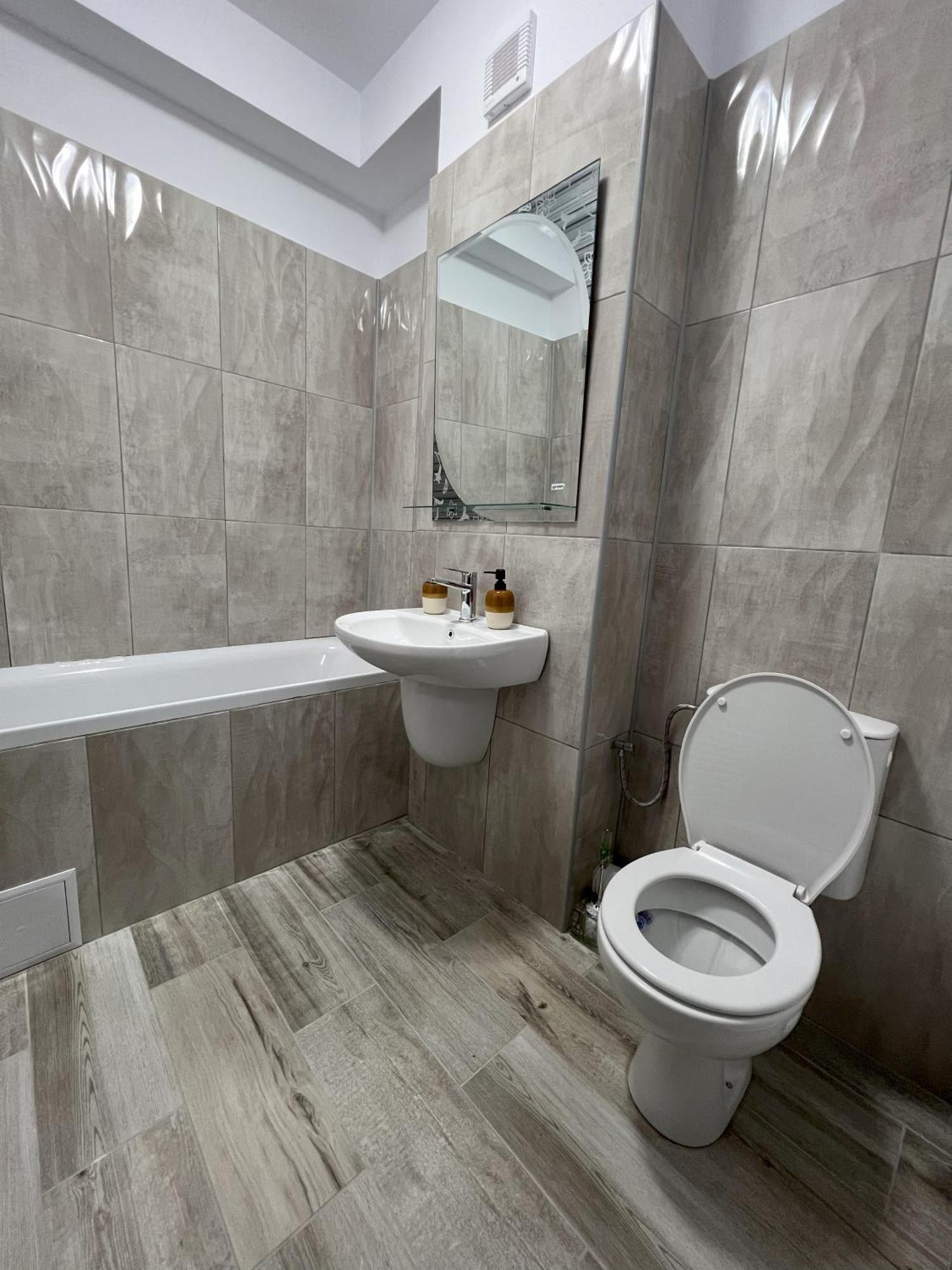 Refined Studio Haven At Exigent Plaza - 08 Bucarest Esterno foto