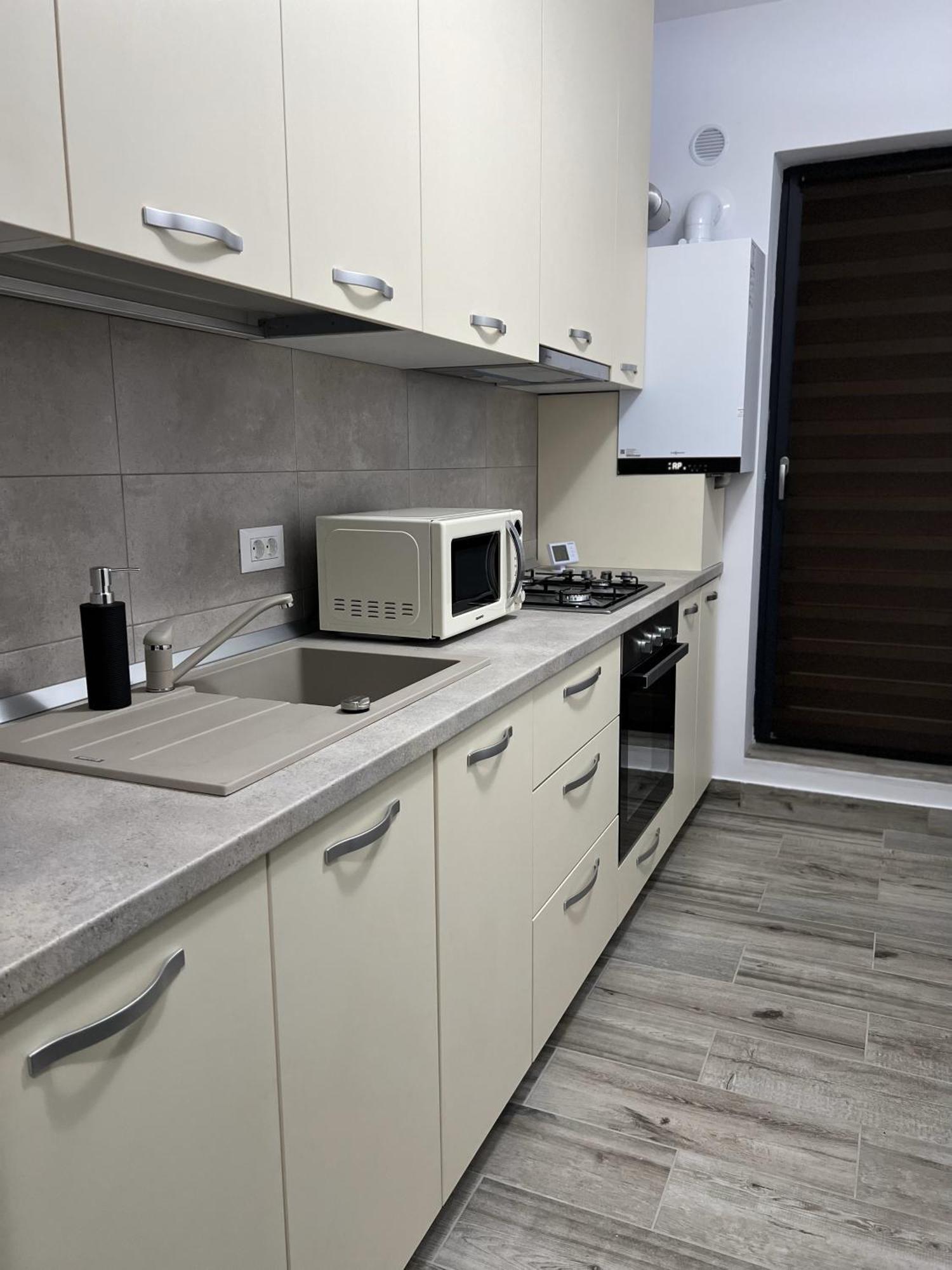 Refined Studio Haven At Exigent Plaza - 08 Bucarest Esterno foto